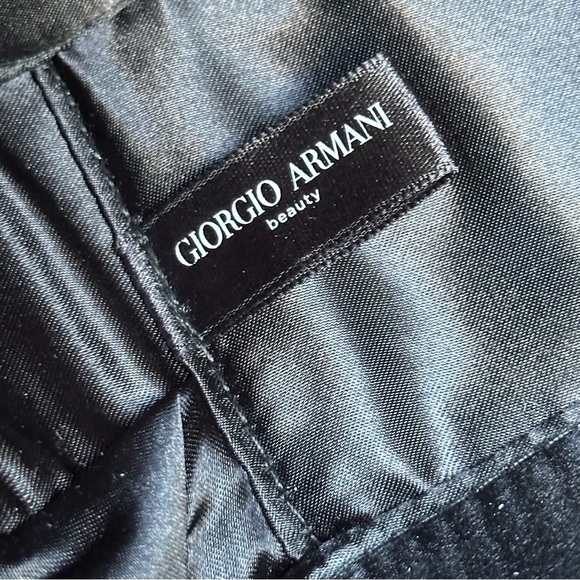 GIORGIO ARMANI ROUND BEAUTY BAG BLACK VELVET HANDBAG - Picture 8 of 12